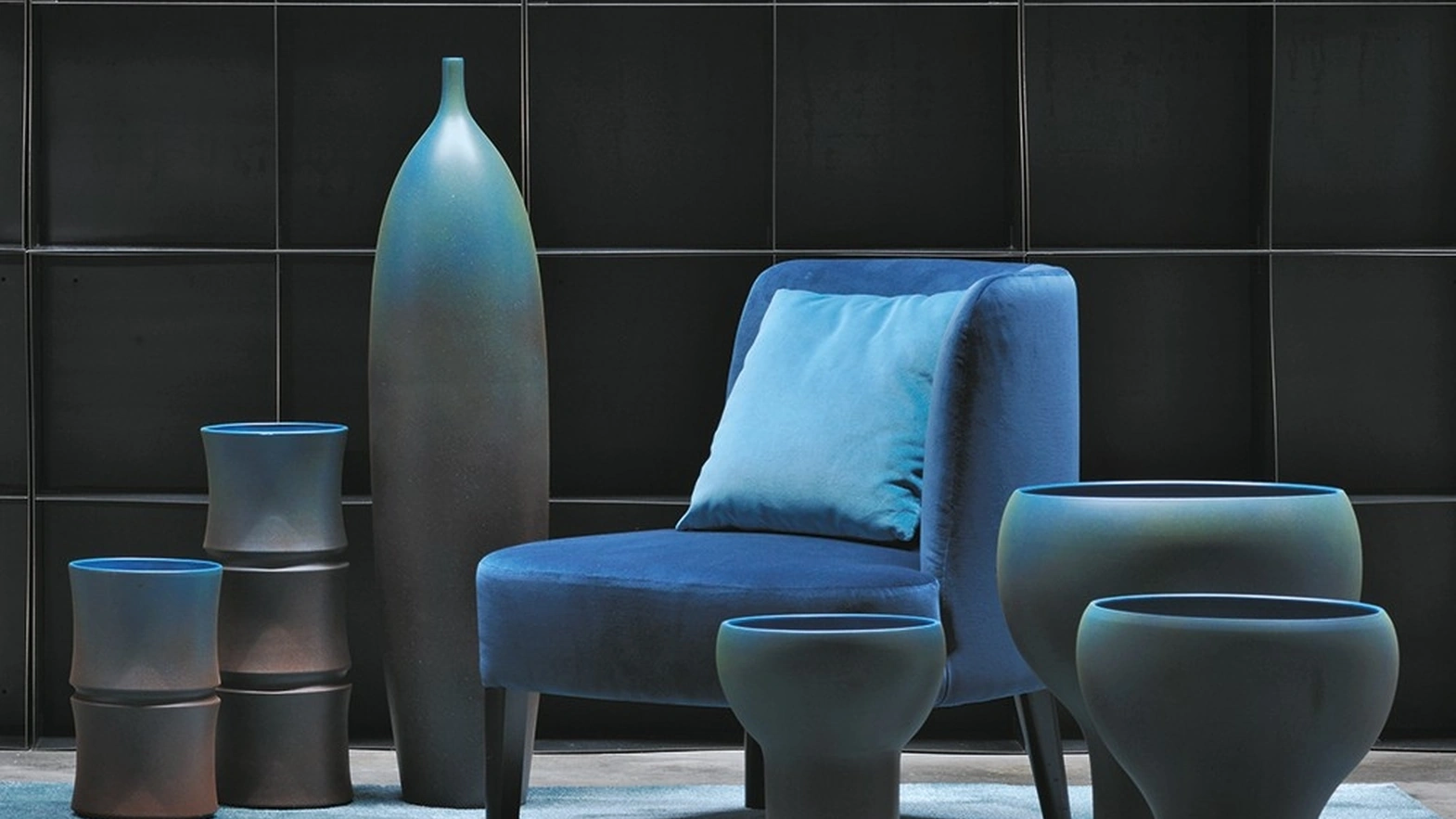 Vasi Mister Blue Collection di Adriani e Rossi