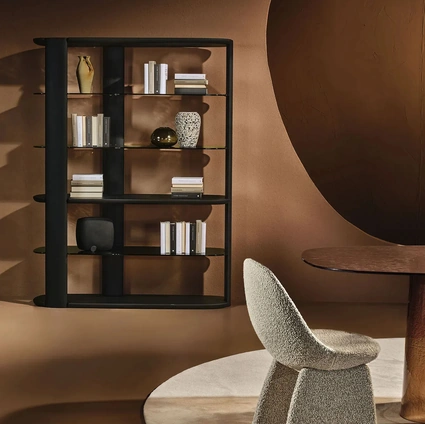 Libreria in legno massello Inlay con ripiani in legno e vetro cotto di Nature Design