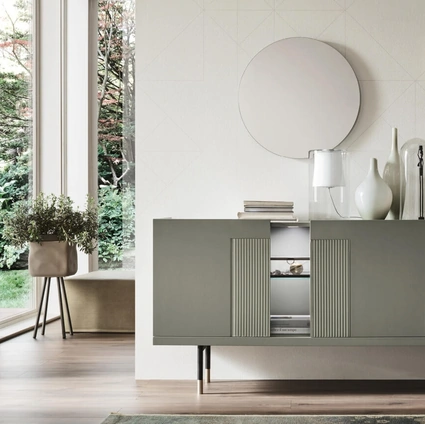 Madia Aura Glass in laccato con inserti decorativi di Maronese