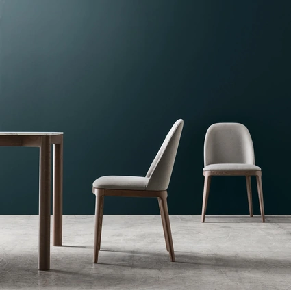 Sedia in tessuto imbottito Karol di Maronese