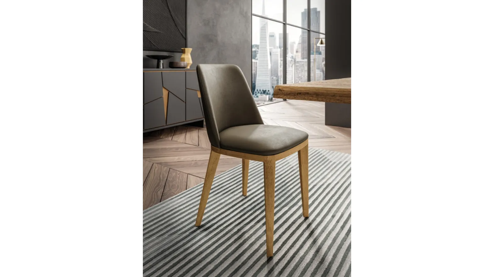 Sedia Nesty2 in pelle con gambe in legno di FGF Mobili
