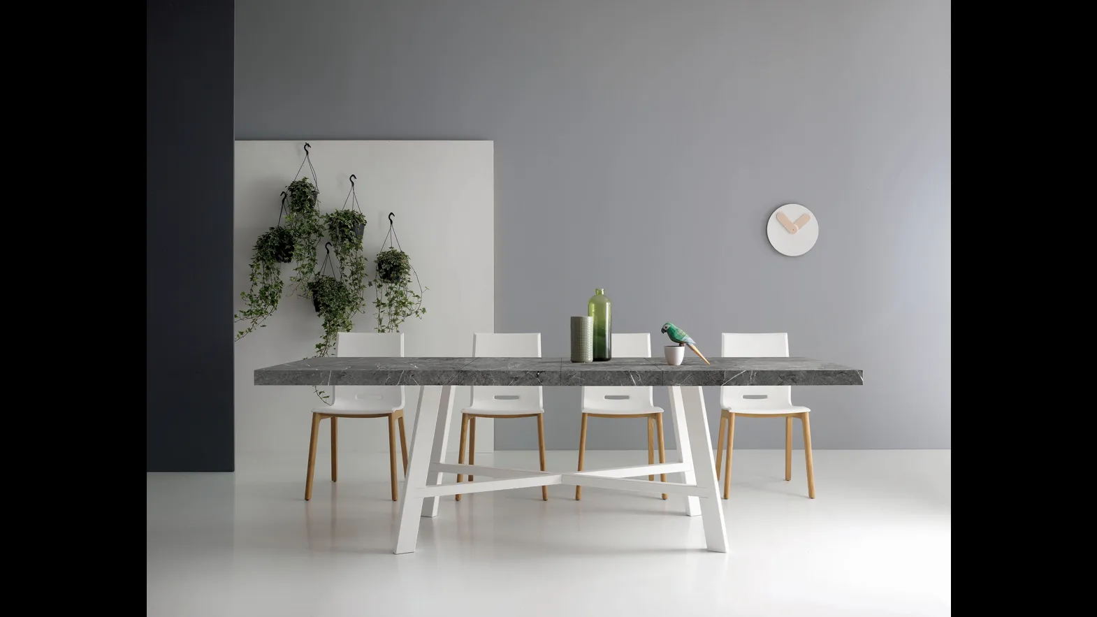 Tavolo Thor Allungabile con piano in laminato effetto marmo di Pointhouse