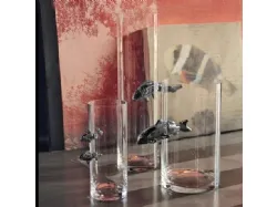 Vaso con due pesci in ceramica colore peltro Illusion Fish di Adriani e Rossi