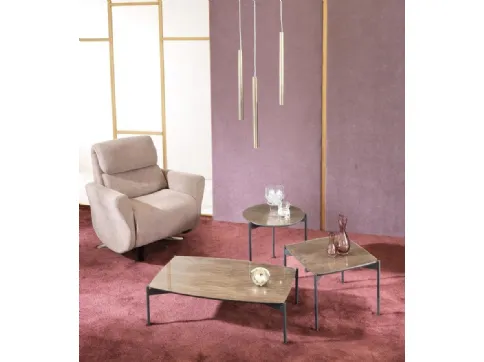 Tavolino Umbi in vetro materico con fondo in MDF verniciato e base in metallo di Stones