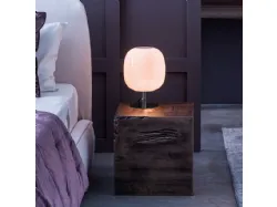 Lampada da tavolo con base in metallo e paralume in vetro rosa Caminia di Adriani e Rossi
