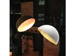 Lampada a sospensione inclinata in metallo verniciato bianco o nero Nemo Degree di Adriani e Rossi