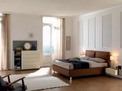 Letto in ecopelle con testiera imbottita NC109 di Moretti Compact