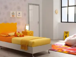 Letto singolo in nobilitato Quarzo con testiera sagomata Sponge in laccato Giallo Sole SC104 di Moretti Compact