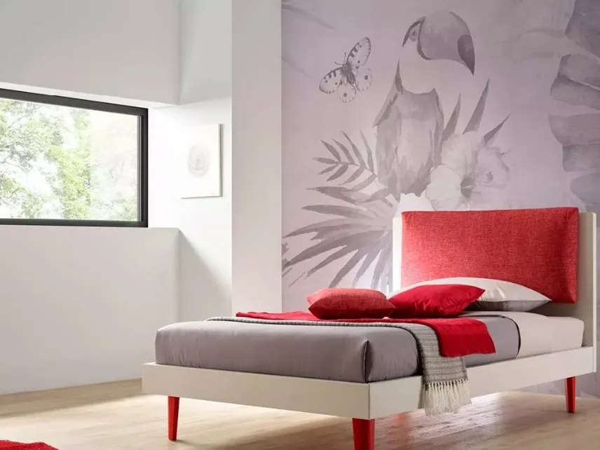 Letto singolo in nobilitato Quarzo con testiera Plane Pillow parzialmente rivestita in tessuto imbottito SC120 di Moretti Compact