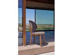 Sedia Sveva S166 rivestita in tessuto imbottito con gambe in Frassino di Friulsedie