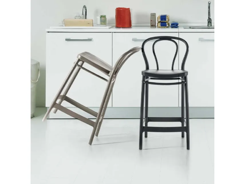 Sgabello Vienna 2 0 Stool in polipropilene color sabbia e antracite di La Seggiola