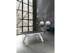 Tavolo Tavolo Barret in HPL su MDF con gambe in alluminio di Stones