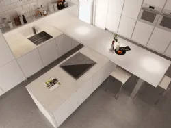 Cucina Moderna in laccato bianco opaco e cemento bianco con isola Mood Bianca di Life Cucine