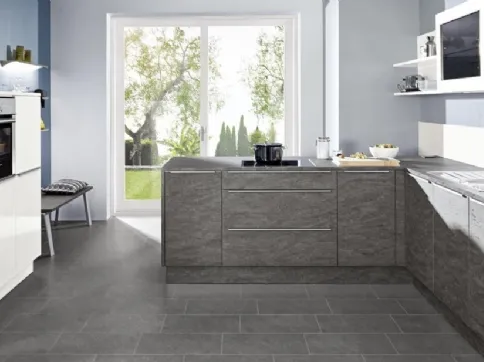 Cucina Moderna finitura effetto pietra con penisola Stone Basalto di Nolte