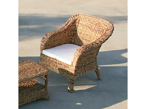 Poltrona Clito Mini sofa finitura intreccio di Banano naturale con cuscino in tessuto di La Seggiola